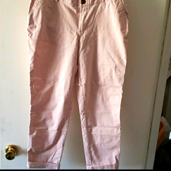 Amazon Essentials Cropped Girlfriend Chino Light Pink Size 4 NWOT - Picture 4 of 5